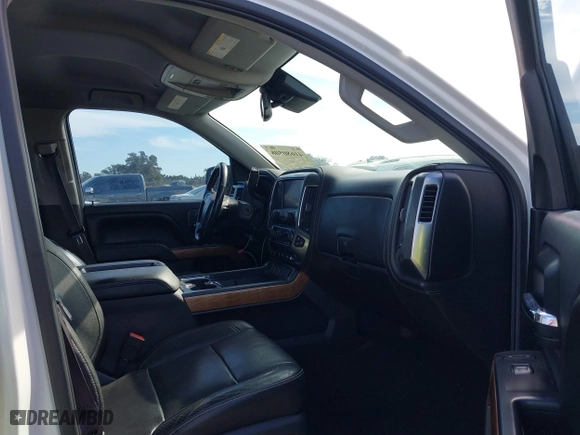 2015 Chevrolet Silverado 1500 LTZ with VIN 3GCUKSEC6FG435135, listed as a IAAI auction lot 41680508 with 207,386 mi miles. Bid and sale history available at carsss.com. Image 5.