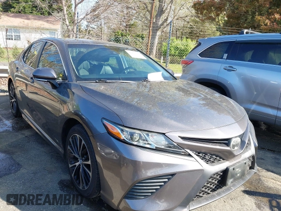 2018 Toyota Camry LE with VIN 4T1B11HK3JU518806, listed as a IAAI auction lot 41913756 with 74,939 mi miles. Bid and sale history available at carsss.com. Image 1.