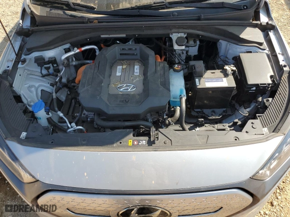 2020 Hyundai Ioniq Electric Limited with VIN KMHC85LJ8LU061998, listed as a Copart auction lot 67935414 with 39,404 mi miles and Salvage Title. Bid and sale history available at carsss.com. Image 11.