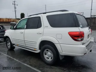 2006 Toyota Sequoia SR5 with VIN 5TDZT34A16S275241, listed as a Copart auction lot 43994155 with 182,894 mi miles and Salvage Title. Bid and sale history available at carsss.com. Image 2.