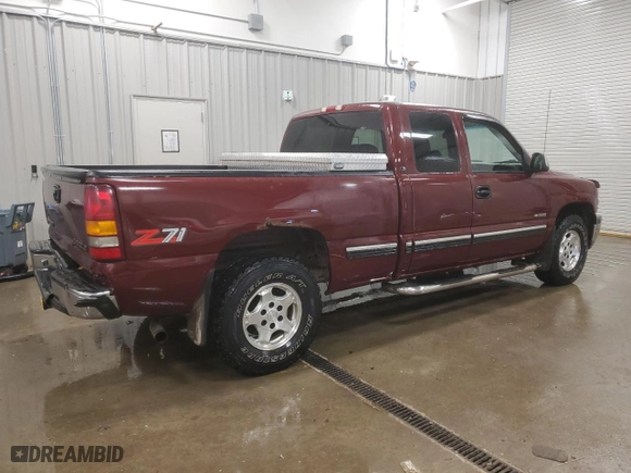 2000 Chevrolet Silverado 1500 LS with VIN 1GCEK19T8YE209097, listed as a Copart auction lot 43940845 with 103,571 mi miles and Clean Title. Bid and sale history available at carsss.com. Image 3.