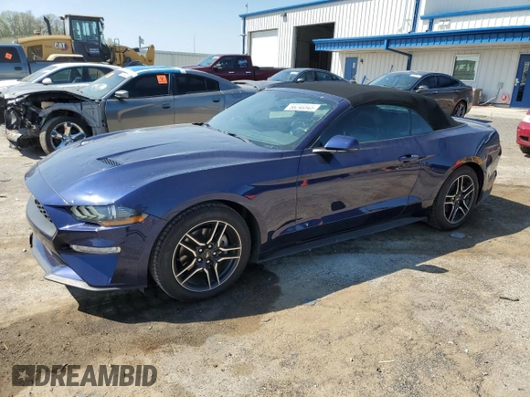 2020 Ford Mustang EcoBoost z VIN 1FATP8UH1L5185566, wystawiony jako Copart lot #56240345 z przebiegiem 62 934 mil mil oraz Szkoda całkowita • Salvage title. Historia ofert i sprzedaży dostępna na DreamBid. Obrazek 1.