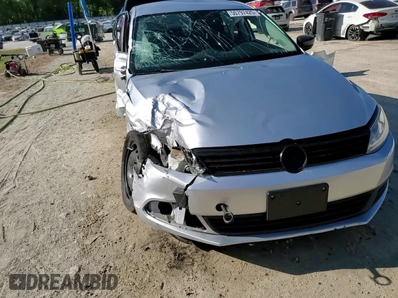 2014 Volkswagen Jetta TDI w/Premium/Nav z VIN 3VWLL7AJ4EM266658, wystawiony jako Copart lot #50797425 z przebiegiem 121 835 mil mil oraz Nie do naprawy • Non repairable. Historia ofert i sprzedaży dostępna na DreamBid. Obrazek 14.