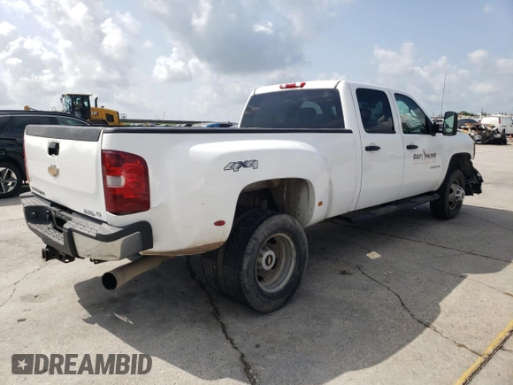 2011 Chevrolet Silverado 3500HD Work Truck z VIN 1GC4KZC81BF130600, wystawiony jako Copart lot #53819535 z przebiegiem Nie podano mil oraz Szkoda całkowita • Salvage title. Historia ofert i sprzedaży dostępna na DreamBid. Obrazek 3.