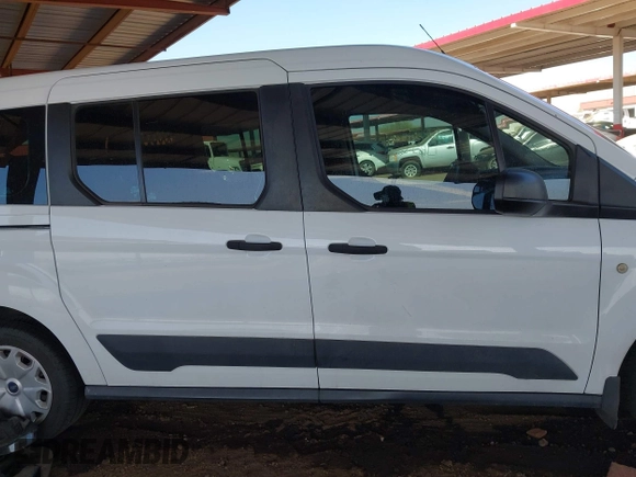 2016 Ford Transit Connect XL z VIN NM0GS9E73G1282381, wystawiony jako IAAI lot #41662450 z przebiegiem 105 364 mil mil oraz . Historia ofert i sprzedaży dostępna na DreamBid. Obrazek 13.