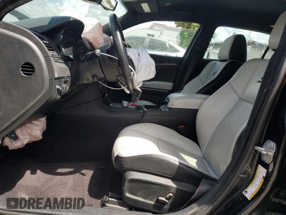 2019 Chrysler 300 with VIN 2C3CCABG8KH508305, listed as a Copart auction lot 53544525 with 112,800 mi miles and Non Repairable. Bid and sale history available at carsss.com. Image 7.