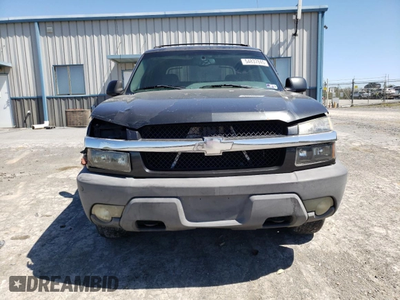 2003 Chevrolet Avalanche z VIN 3GNEK13T63G192527, wystawiony jako Copart lot #54837845 z przebiegiem 220 953 mil mil oraz Szkoda całkowita • Salvage title. Historia ofert i sprzedaży dostępna na DreamBid. Obrazek 5.