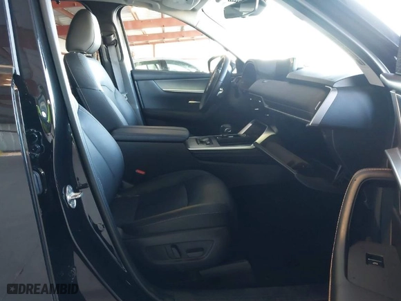 2024 Mazda CX-90 3.3 Turbo Preferred Plus with VIN JM3KKCHD0R1114607, listed as a IAAI auction lot 41037905 with 12,404 mi miles. Bid and sale history available at carsss.com. Image 5.