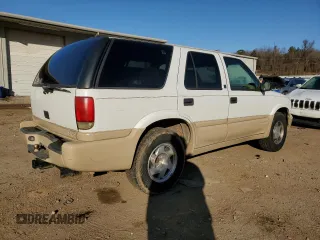 1998 GMC Jimmy SL with VIN 1GKCS13WXW2516025, listed as a Copart auction lot 88762955 with 140,381 mi miles and Salvage Title. Bid and sale history available at carsss.com. Image 3.