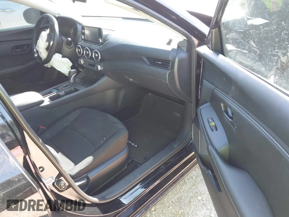 2025 Nissan Sentra S with VIN 3N1AB8BV4SY218427, listed as a IAAI auction lot 41751338 with 9,756 mi miles and . Bid and sale history available at DreamBid. Image 5.