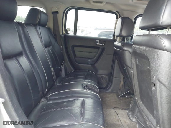 2006 Hummer H3 with VIN 5GTDN136068312962, listed as a IAAI auction lot 42087899 with 298,681 mi miles. Bid and sale history available at carsss.com. Image 8.