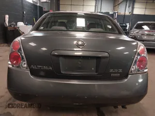 2006 Nissan Altima 2.5 S with VIN 1N4AL11D06N319256, listed as a IAAI auction lot 42007570 with 155,101 mi miles. Bid and sale history available at carsss.com. Image 16.