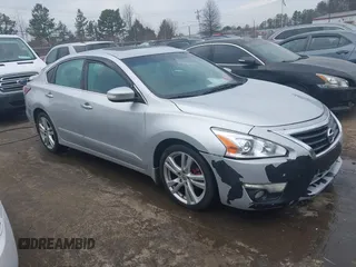 2015 Nissan Altima SL with VIN 1N4BL3AP7FC454420, listed as a IAAI auction lot 41666384 with 211,747 mi miles and . Bid and sale history available at carsss.com. Image 13.