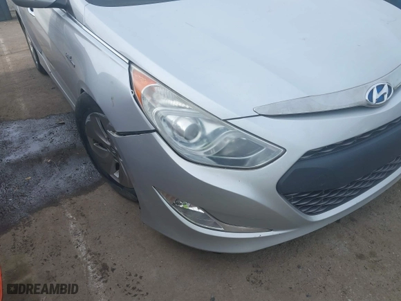 2015 Hyundai Sonata Hybrid Limited with VIN KMHEC4A46FA137237, listed as a IAAI auction lot 41478749 with 125,405 mi miles. Bid and sale history available at carsss.com. Image 17.