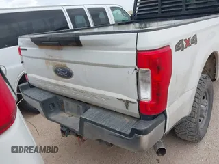 2019 Ford F-250 XL with VIN 1FT7W2B68KEE64279, listed as a IAAI auction lot 42523550 with 296,849 mi miles and . Bid and sale history available at DreamBid. Image 15.