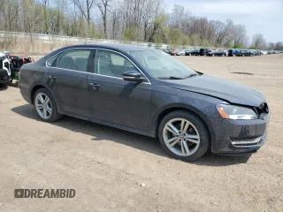 2015 Volkswagen Passat SE z VIN 1VWBV7A39FC066580, wystawiony jako Copart lot #54705935 z przebiegiem 162 056 mil mil oraz Szkoda całkowita • Salvage title. Historia ofert i sprzedaży dostępna na DreamBid. Obrazek 4.