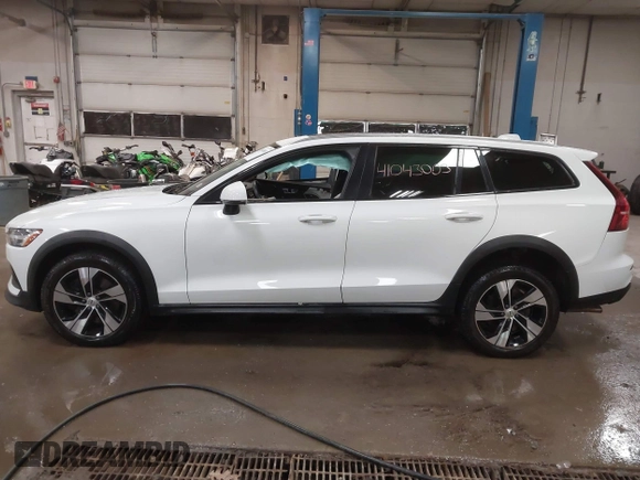 2020 Volvo V60 z VIN YV4102WK0L1037649, wystawiony jako IAAI lot #41043003 z przebiegiem 103 613 mil mil oraz . Historia ofert i sprzedaży dostępna na DreamBid. Obrazek 14.