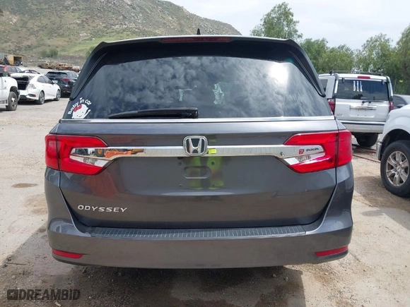 2018 Honda Odyssey EX-L with VIN 5FNRL6H76JB108175, listed as a IAAI auction lot 42031001 with 111,205 mi miles. Bid and sale history available at carsss.com. Image 16.