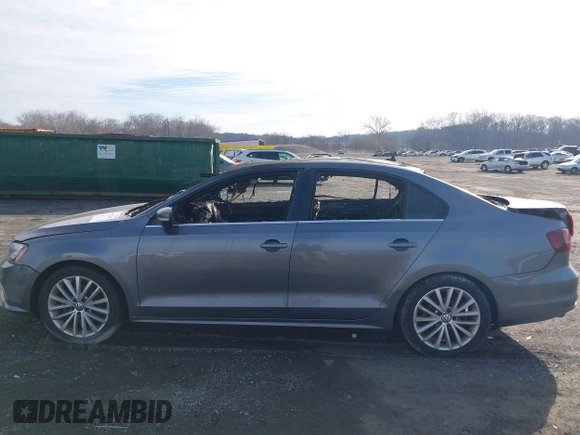 2016 Volkswagen Jetta Sedan 1.8T SEL with VIN 3VWL17AJ8GM365184, listed as a IAAI auction lot 41652449 with 120,721 mi miles. Bid and sale history available at carsss.com. Image 13.