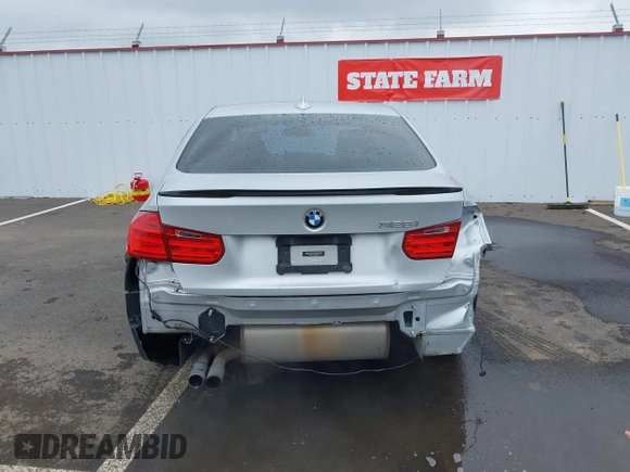 2013 BMW 3 Series 328i with VIN WBA3C1C51DF438981, listed as a IAAI auction lot 41741049 with 135,499 mi miles. Bid and sale history available at carsss.com. Image 17.
