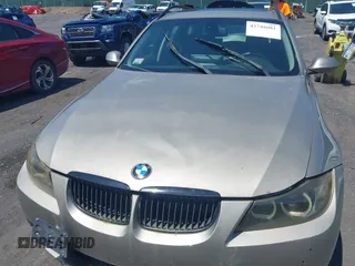 2008 BMW 3 Series 328xi z VIN WBAVT73588FZ37374, wystawiony jako IAAI lot #42746081 z przebiegiem 217 303 mil mil oraz . Historia ofert i sprzedaży dostępna na DreamBid. Obrazek 6.