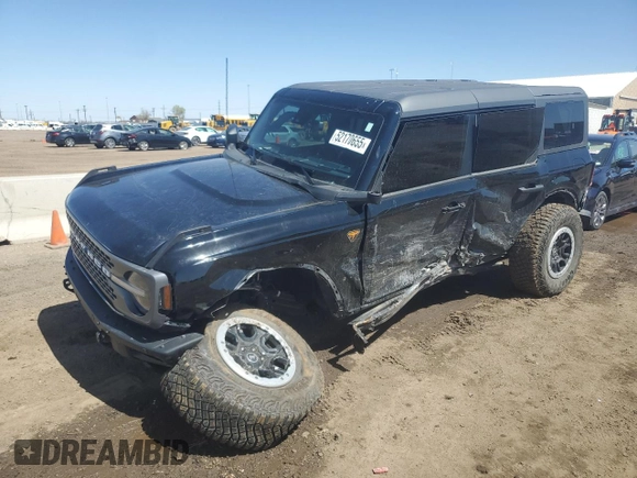 2024 Ford Bronco Badlands z VIN 1FMEE9BP6RLA19522, wystawiony jako Copart lot #52170655 z przebiegiem 10 057 mil mil oraz Szkoda całkowita • Salvage title. Historia ofert i sprzedaży dostępna na DreamBid. Obrazek 1.