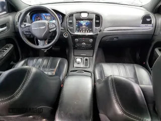 2016 Chrysler 300 S z VIN 2C3CCAGGXGH304802, wystawiony jako Copart lot #55856775 z przebiegiem 118 844 mil mil oraz Szkoda całkowita • Salvage title. Historia ofert i sprzedaży dostępna na DreamBid. Obrazek 8.