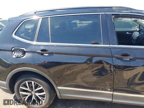 2020 Volkswagen Tiguan SE with VIN 3VV3B7AX1LM139519, listed as a IAAI auction lot 41890276 with 147,303 mi miles and . Bid and sale history available at DreamBid. Image 14.