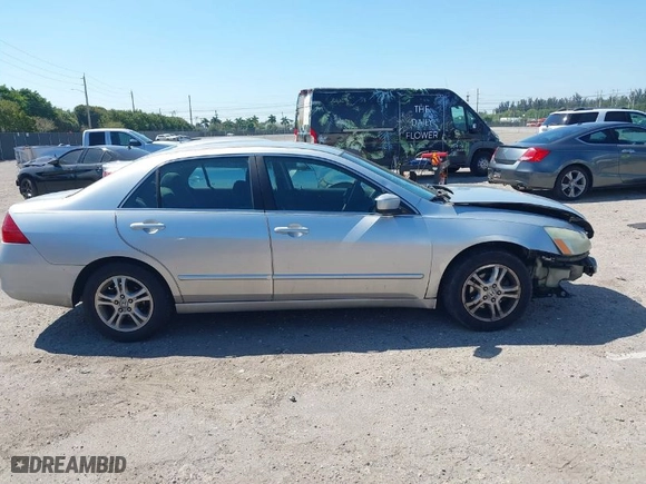 2006 Honda Accord Sdn LX SE with VIN 1HGCM563X6A170287, listed as a IAAI auction lot 41894748 with 247,077 mi miles. Bid and sale history available at carsss.com. Image 13.