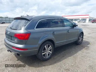 2015 Audi Q7 Premium Plus z VIN WA1LGAFE9FD014721, wystawiony jako IAAI lot #42403743 z przebiegiem 152 615 mil mil oraz . Historia ofert i sprzedaży dostępna na DreamBid. Obrazek 4.