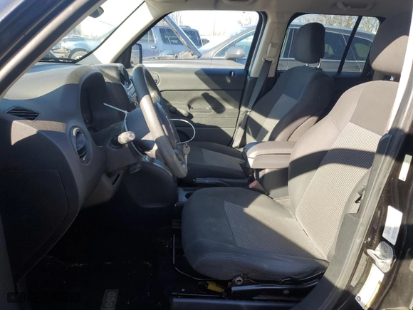 2011 Jeep Patriot Sport with VIN 1J4NF1GBXBD187724, listed as a Copart auction lot 47008565 with 176,820 mi miles and Salvage Title. Bid and sale history available at carsss.com. Image 7.