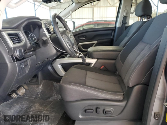 2021 Nissan Titan SV z VIN 1N6AA1EFXMN518756, wystawiony jako Copart lot #44969775 z przebiegiem 101 589 mil mil oraz Szkoda całkowita • Salvage title. Historia ofert i sprzedaży dostępna na DreamBid. Obrazek 7.