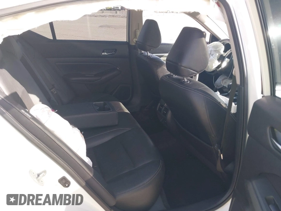 2019 Nissan Altima 2.5 Platinum with VIN 1N4BL4FV7KC219605, listed as a IAAI auction lot 40867438 with 80,208 mi miles. Bid and sale history available at carsss.com. Image 8.