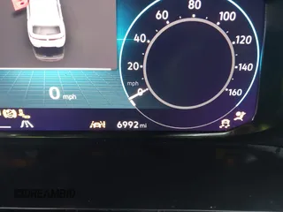 2024 Volkswagen Atlas SE z VIN 1V2JE2CA9RC238428, wystawiony jako IAAI lot #41340830 z przebiegiem 6 992 mil mil oraz . Historia ofert i sprzedaży dostępna na DreamBid. Obrazek 16.
