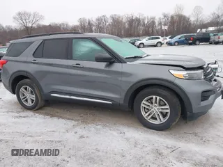 2024 Ford Explorer XLT with VIN 1FMSK8DH8RGA37881, listed as a IAAI auction lot 41187864 with 7,492 mi miles. Bid and sale history available at carsss.com. Image 1.