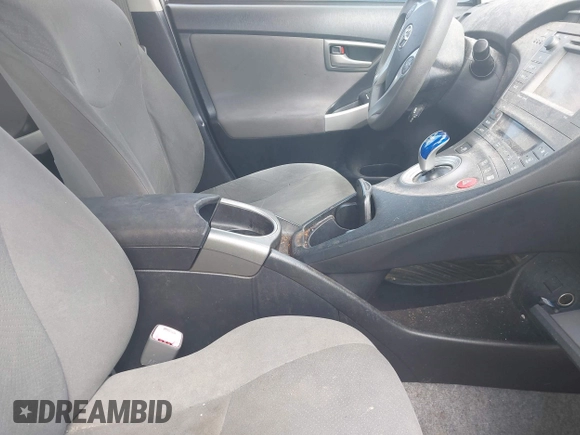 2013 Toyota Prius One with VIN JTDKN3DU7D5583510, listed as a IAAI auction lot 42200686 with 151,561 mi miles. Bid and sale history available at carsss.com. Image 5.