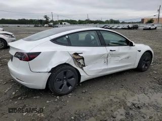 2023 Tesla Model 3 z VIN 5YJ3E1EA3PF574626, wystawiony jako Copart lot #61131145 z przebiegiem 17 390 mil mil oraz Szkoda całkowita • Salvage title. Historia ofert i sprzedaży dostępna na DreamBid. Obrazek 3.