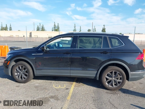 2022 Volkswagen Tiguan SE with VIN 3VV3B7AX5NM042455, listed as a IAAI auction lot 41848427 with 44,631 mi miles and . Bid and sale history available at DreamBid. Image 14.