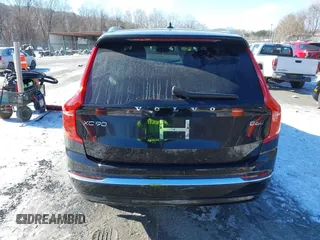 2024 Volvo XC90 Plus Bright Theme with VIN YV4062PE9R1172236, listed as a IAAI auction lot 41246801 with 9,673 mi miles. Bid and sale history available at carsss.com. Image 16.