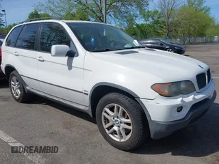 2005 BMW X5 3.0i with VIN 5UXFA135X5LY13404, listed as a IAAI auction lot 42158062 with 125,268 mi miles. Bid and sale history available at carsss.com. Image 1.