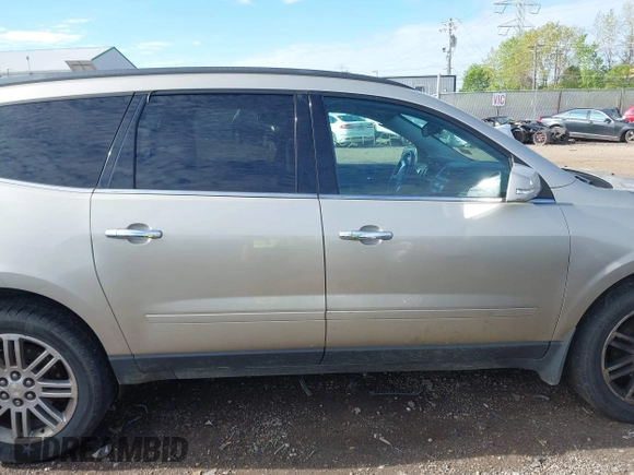 2015 Chevrolet Traverse LT with VIN 1GNKVGKD6FJ218604, listed as a IAAI auction lot 42142500 with 181,653 mi miles and . Bid and sale history available at DreamBid. Image 14.