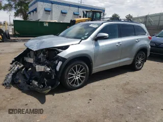 2018 Toyota Highlander SE with VIN 5TDJZRFH3JS895705, listed as a Copart auction lot 58028185 with 23,800 mi miles and Salvage title. Bid and sale history available at DreamBid. Image 1.