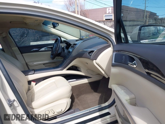 2015 Lincoln MKZ with VIN 3LN6L2G94FR602163, listed as a IAAI auction lot 41889160 with 89,909 mi miles and . Bid and sale history available at DreamBid. Image 5.