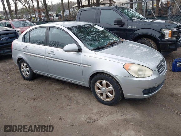 2006 Hyundai Accent GLS with VIN KMHCN46C46U012561, listed as a IAAI auction lot 41750609 with 286,770 mi miles. Bid and sale history available at carsss.com. Image 1.