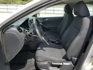 2012 Volkswagen Jetta S с VIN 3VW1K7AJ3CM353619, выставлен на аукционе Copart как лот 53984285 с пробегом 132 382 миль миль и Списание • Salvage title. История ставок и продаж доступна на DreamBid. Изображение 7.