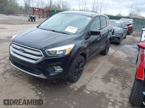 2019 Ford Escape SE z VIN 1FMCU9GD1KUA45891, wystawiony jako IAAI lot #41982627 z przebiegiem 97 546 mil mil oraz . Historia ofert i sprzedaży dostępna na DreamBid. Obrazek 17.