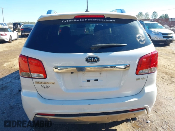 2011 Kia Sorento SX with VIN 5XYKW4A24BG093780, listed as a IAAI auction lot 41388971 with 171,673 mi miles. Bid and sale history available at carsss.com. Image 16.