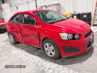 2016 Chevrolet Sonic LS z VIN 1G1JA5SH9G4127424, wystawiony jako IAAI lot #41482455 z przebiegiem 73 552 mil mil oraz . Historia ofert i sprzedaży dostępna na DreamBid. Obrazek 1.