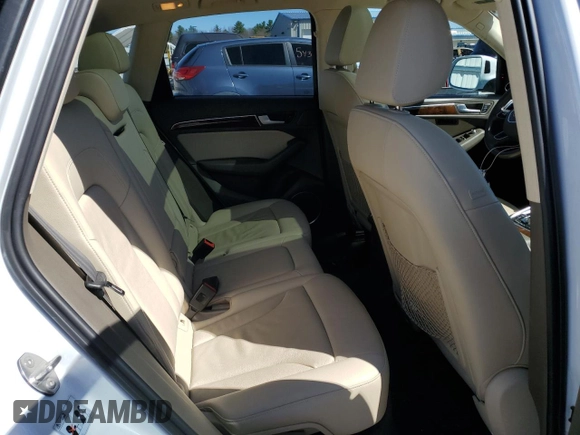 2015 Audi Q5 Premium Plus z VIN WA1LFAFP2FA055505, wystawiony jako Copart lot #55158245 z przebiegiem 114 693 mil mil oraz Szkody całkowita. Historia ofert i sprzedaży dostępna na DreamBid. Obrazek 11.