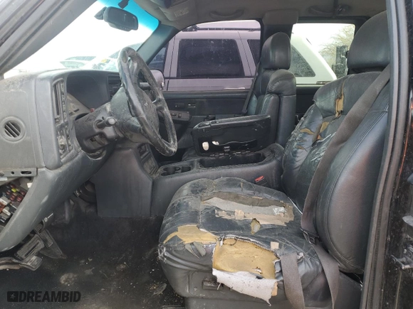 2003 Chevrolet Silverado 1500 LS with VIN 2GCEC19V531302796, listed as a Copart auction lot 49446915 with 285,725 mi miles and Salvage Title. Bid and sale history available at carsss.com. Image 7.